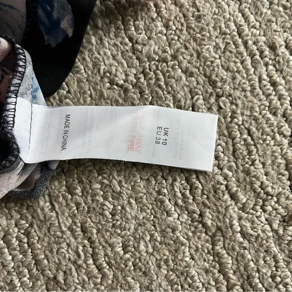 Girls on Film Floral Dress - Picture 4 of 4